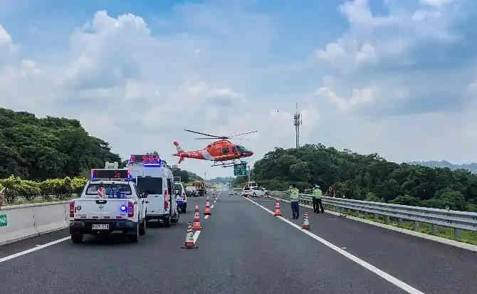 木垒高速公路汽车救援案例